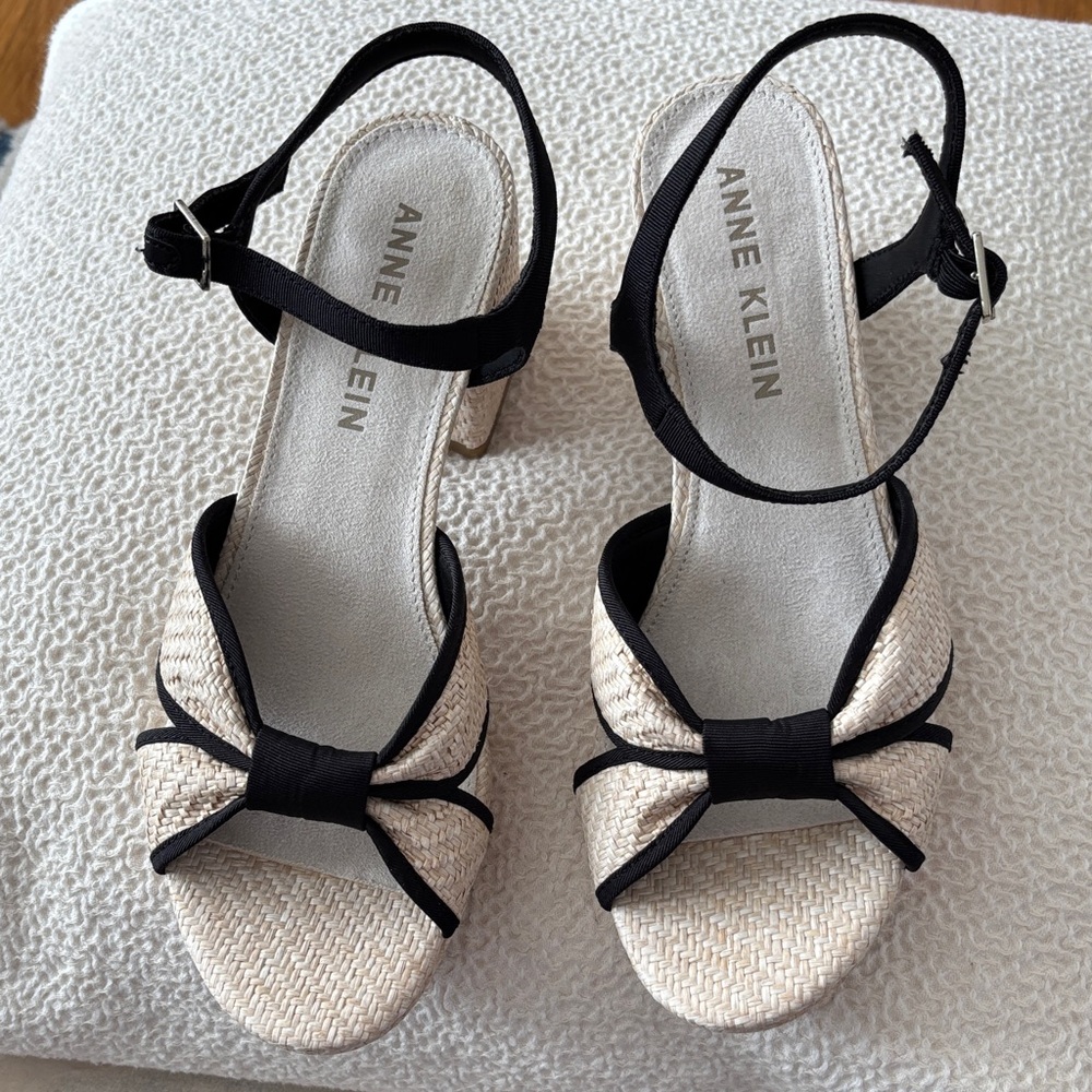 Anne Klein Black and Cream Bow Heels